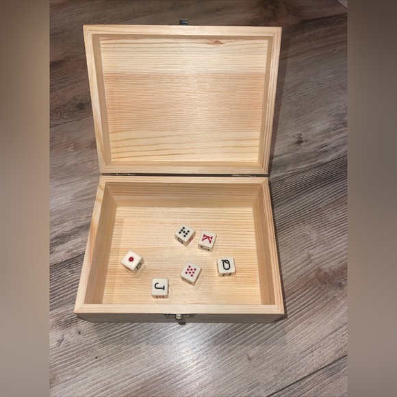 Liar’s Dice The Classic Bar Adult Game 6 Dice Handmade  Wooden Box Bluffing - Picture 1 of 2